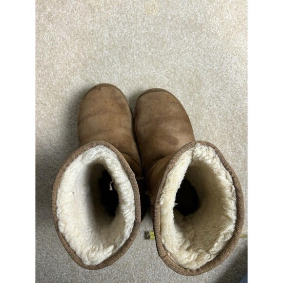 UGG Women's Classic Short Boot Size 9 - Chestnut Suede Exterior Sherpa Lining - Picture 7 of 8